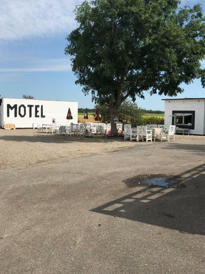 Dostrup Landevejskro & Motel Skærbæk Kültér fotó